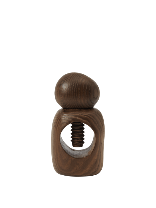 FERM LIVING dziadek do orzechów CAIRN – ciemny brąz.png