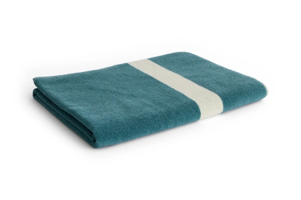 HAY ręcznik kąpielowy STRIPE – 100 × 150 cm – petrolowy błękit.webp