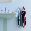 HAY ręcznik do rąk STRIPE – 40 × 60 cm – przygaszony błękit.jpg