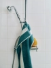 HAY ręcznik do rąk STRIPE – 40 × 60 cm – petrolowy błękit.webp