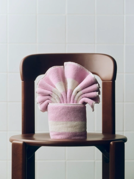HAY ręcznik do rąk STRIPE – 40 × 60 cm – chłodny róż.webp