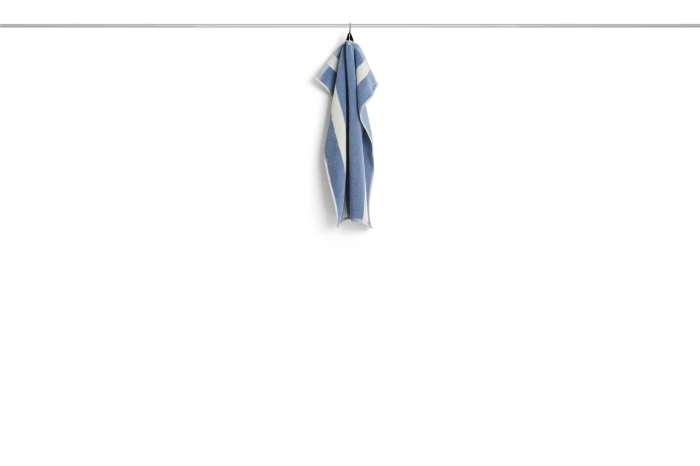 HAY ręcznik do rąk STRIPE – 40 × 60 cm – przygaszony błękit.jpg