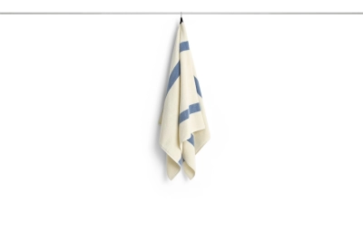 HAY ręcznik kąpielowy STRIPE – 70 × 140 cm – przygaszony błękit