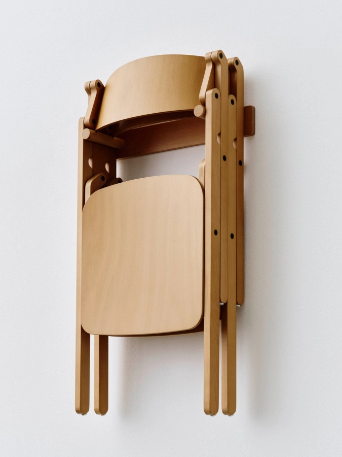 AF774-F769_Backflip Chair_AG160-F769_Backflip Wall Bracket_02.jpg