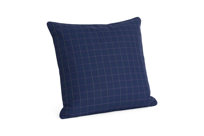 HAY poduszka DORI – 60 × 60 cm – granatowa.jpg
