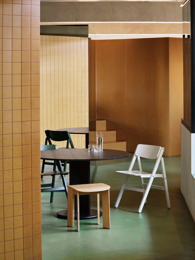 AF774-F773_Backflip Chair_AG086-A210-AA51-01UF_Chisel 10 Stool_AG095-G182-AX04_Chisel 29 Table.jpg