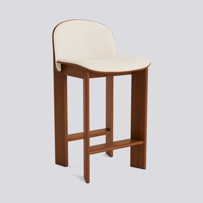 ag082-d094-ap55-02fv_variant_chisel-35-bar-stool-low-w.-backrest-h65-walnut-front-uph-turf-cream_1220x1220.jpg