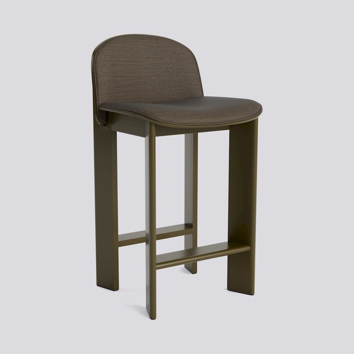 ag082-g160-aa01-01sc_variant_chisel-35-bar-stool-low-w.-backrest-h65-green-umber-beech-front-uph-remix-954_1220x1220.jpg