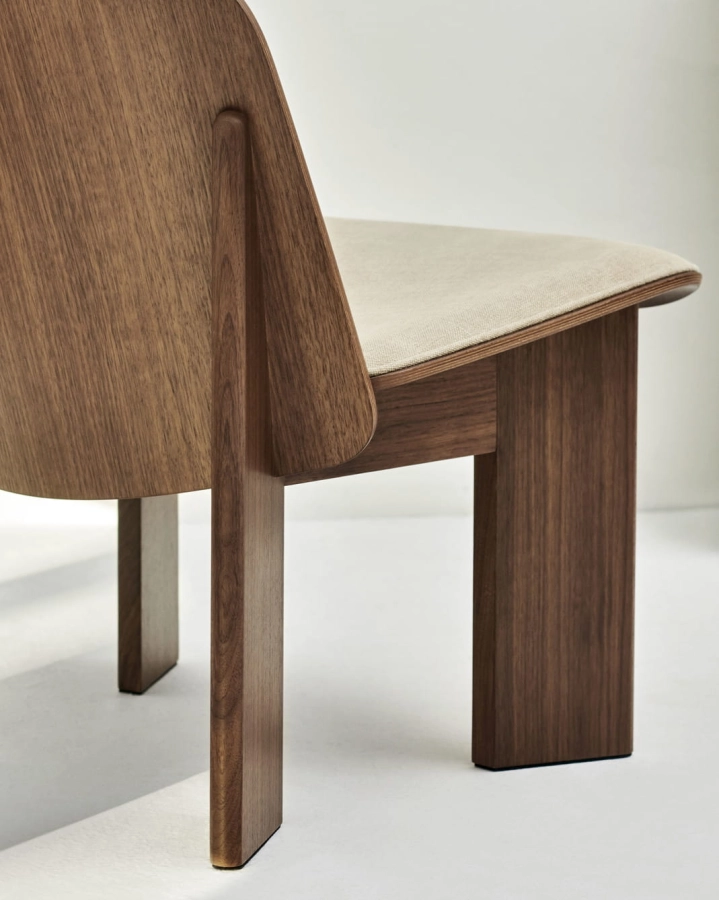 Chisel Lounge Chair front uph Linara 216 wb lacquered walnut 03.jpg