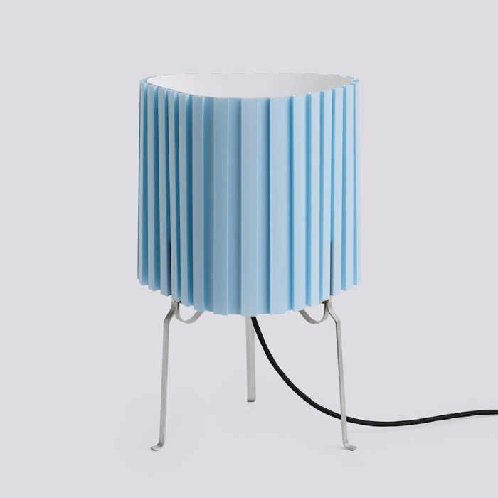 HAY lampa biurkowa CANELE niebieska.jpg
