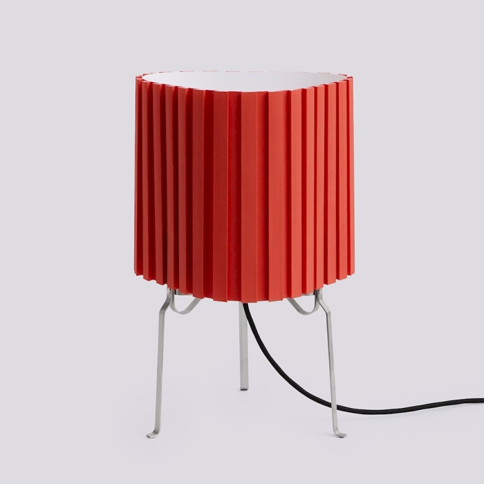 HAY lampa biurkowa CANELE czerwona.jpg