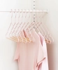 MUSTARD zestaw 10 wieszaków THE HANGERS blush.webp