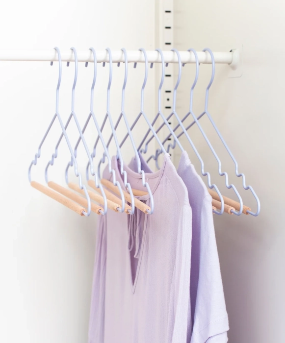 MUSTARD zestaw 10 wieszaków THE HANGERS lilac.webp