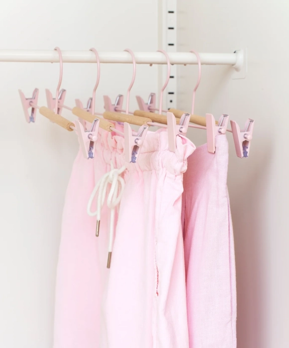 MUSTARD zestaw 5 wieszaków z klipsami THE HANGERS CLIP blush.webp