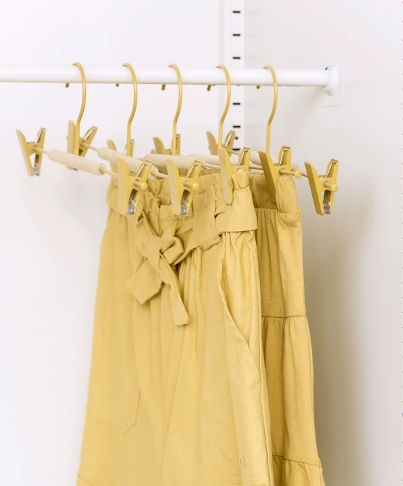 MUSTARD zestaw 5 wieszaków z klipsami THE HANGERS CLIP butter.webp