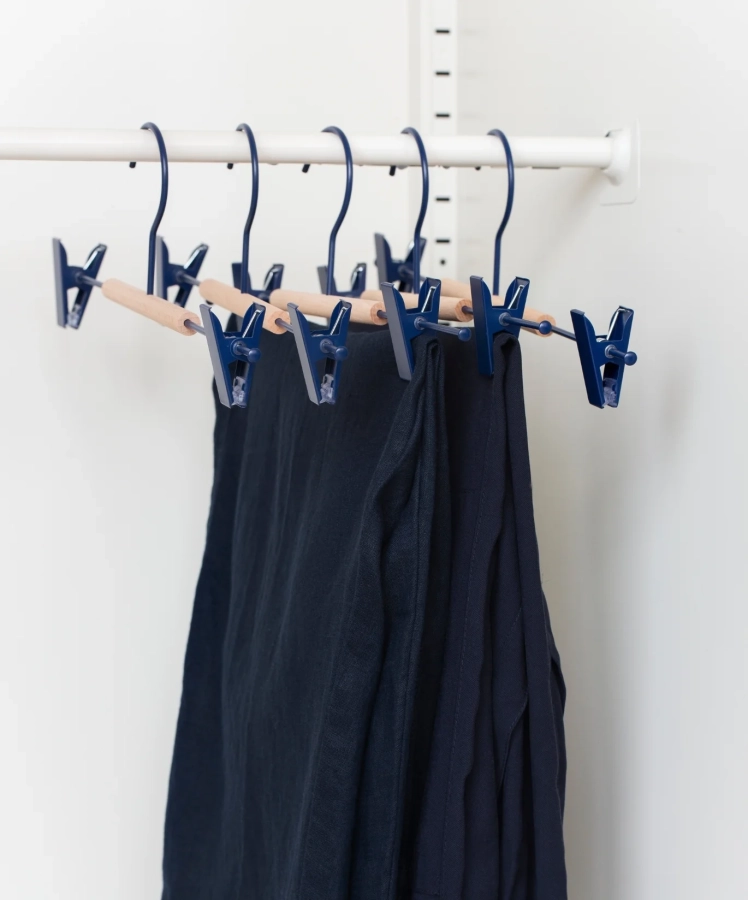 MUSTARD zestaw 5 wieszaków z klipsami THE HANGERS CLIP navy.webp
