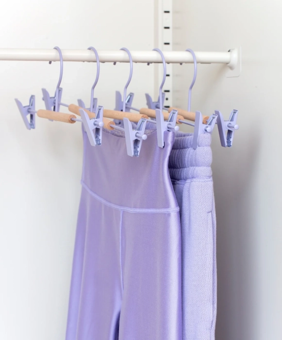MUSTARD zestaw 5 wieszaków z klipsami THE HANGERS CLIP lilac.webp
