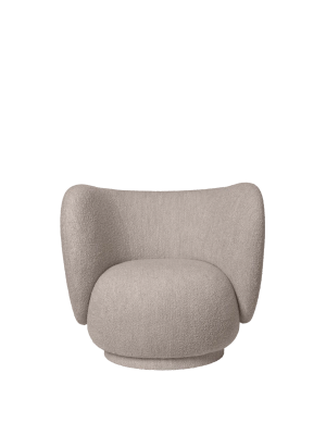 FERM LIVING fotel wypoczynkowy RICO KIDS soft bouclé – natural