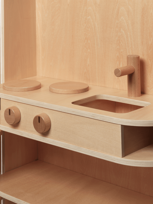 FERM LIVING składana kuchnia do zabawy TORO – natural.png