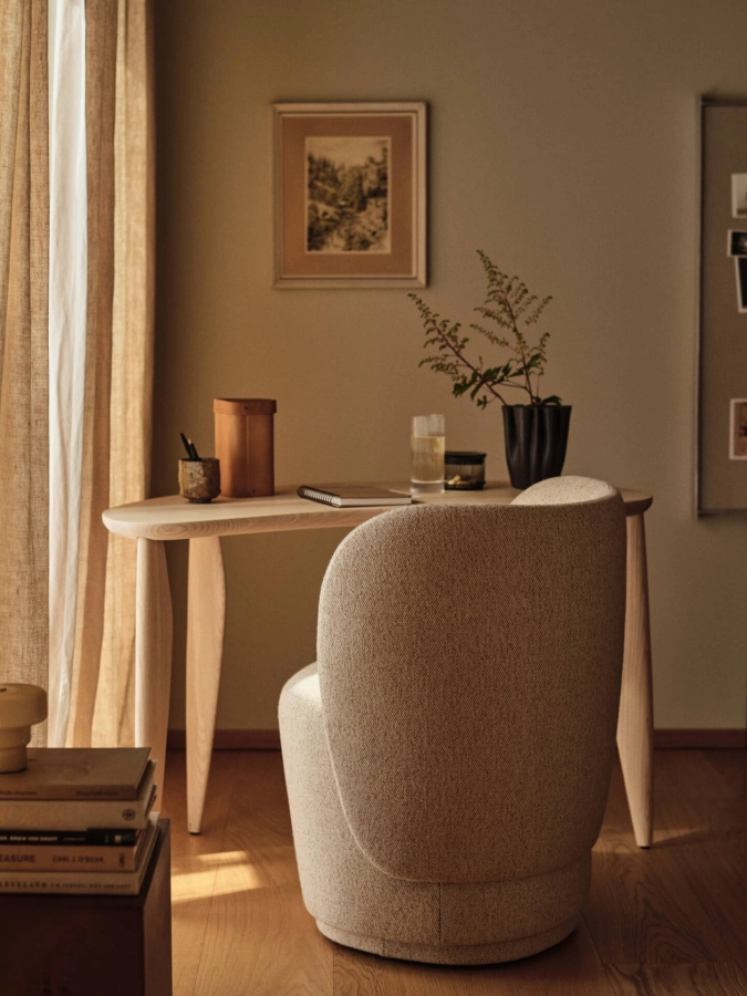 FERM LIVING biurko - konsola - toaletka FEVE natural ash.jpeg