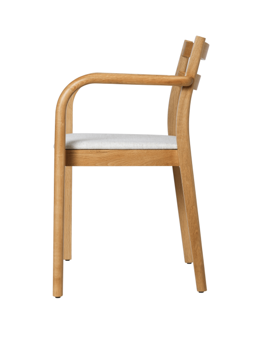 FERM LIVING krzesło BODA z podłokietnikami – naturalny dąb / złamana biel.png