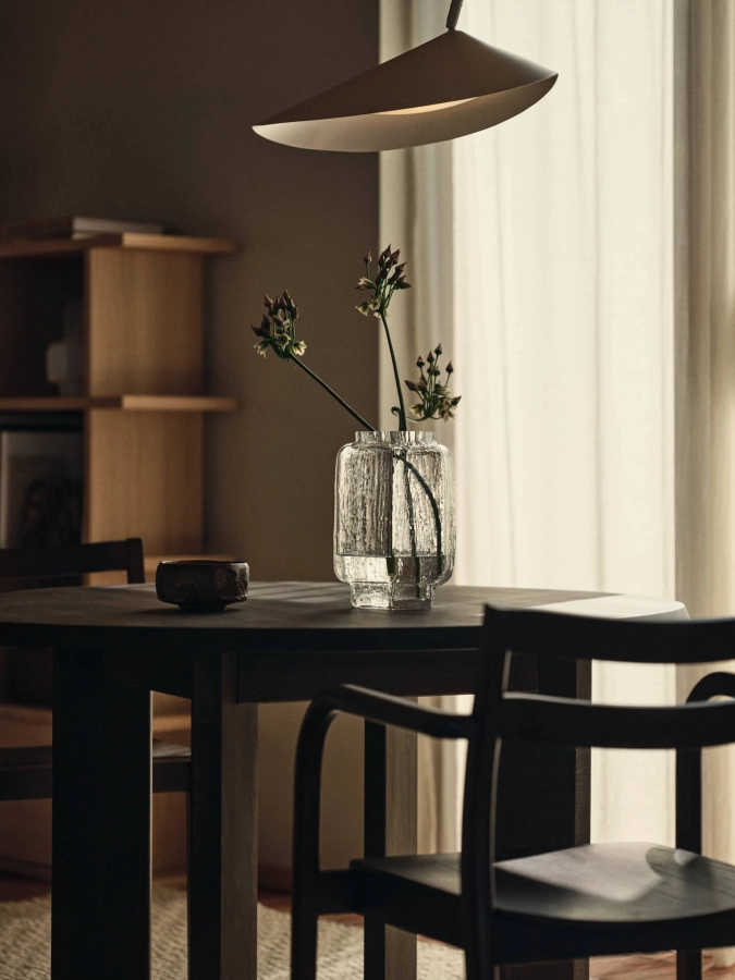 FERM LIVING lampa podłogowa łukowa ARUM kaszmirowa.jpeg