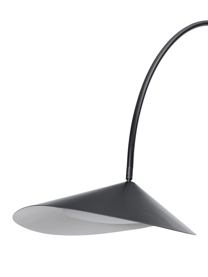 FERM LIVING lampa podłogowa łukowa ARUM czarna.png