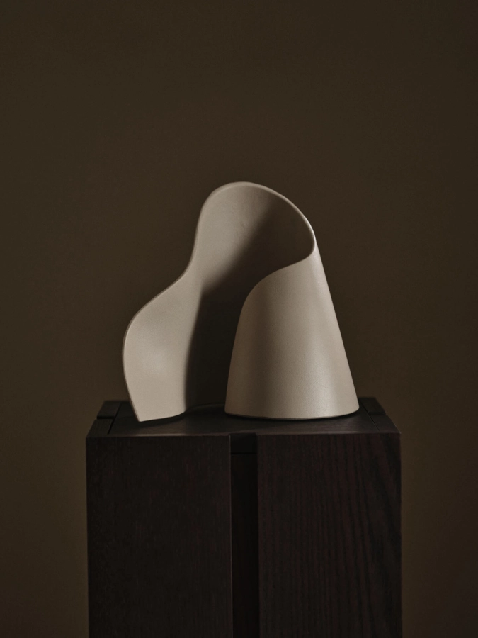 FERM LIVING lampa stołowa OYSTER jasny kaszmir.jpeg