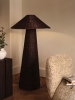 FERM LIVING lampa podłogowa DOU ciemny brąz.jpeg