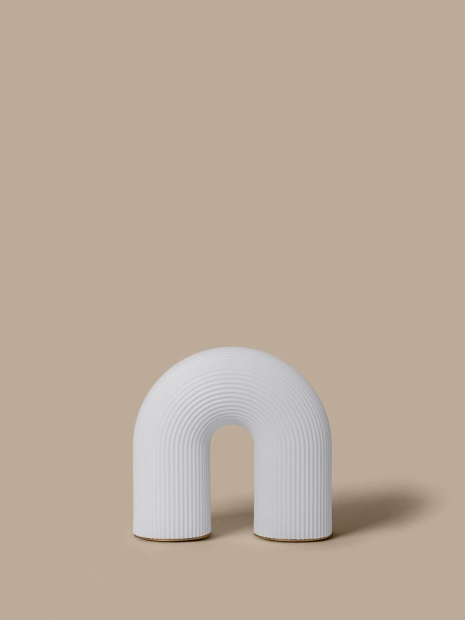 FERM LIVING lampa przenośna zewnętrzna VUELTA.jpeg