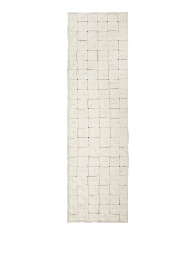 FERM LIVING bieżnik na łóżko SOFI 70 cm × 250 cm – pergaminowy.png