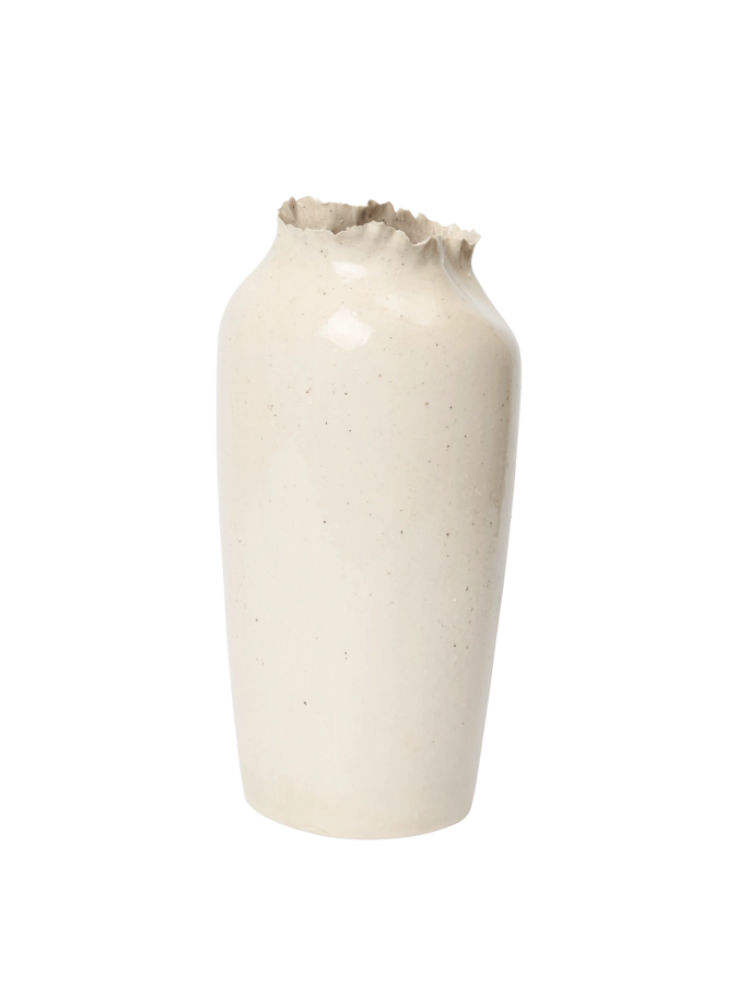 FERM LIVING wazon okrągły TEREO – off-white w cętki, wys. 27 cm.png