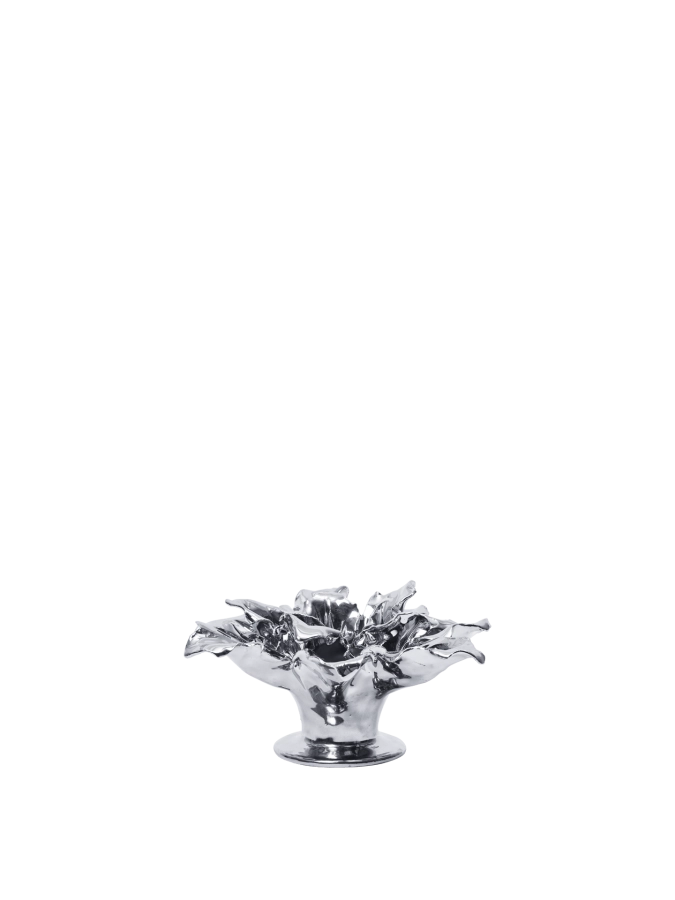 FERM LIVING zestaw dwóch świeczników HOLLY LEAF – srebrny.png