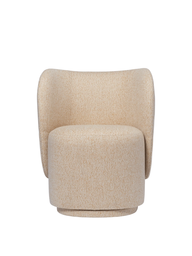 FERM LIVING fotel obrotowy RICO CLUB – vanir – ecru/miodowy.png