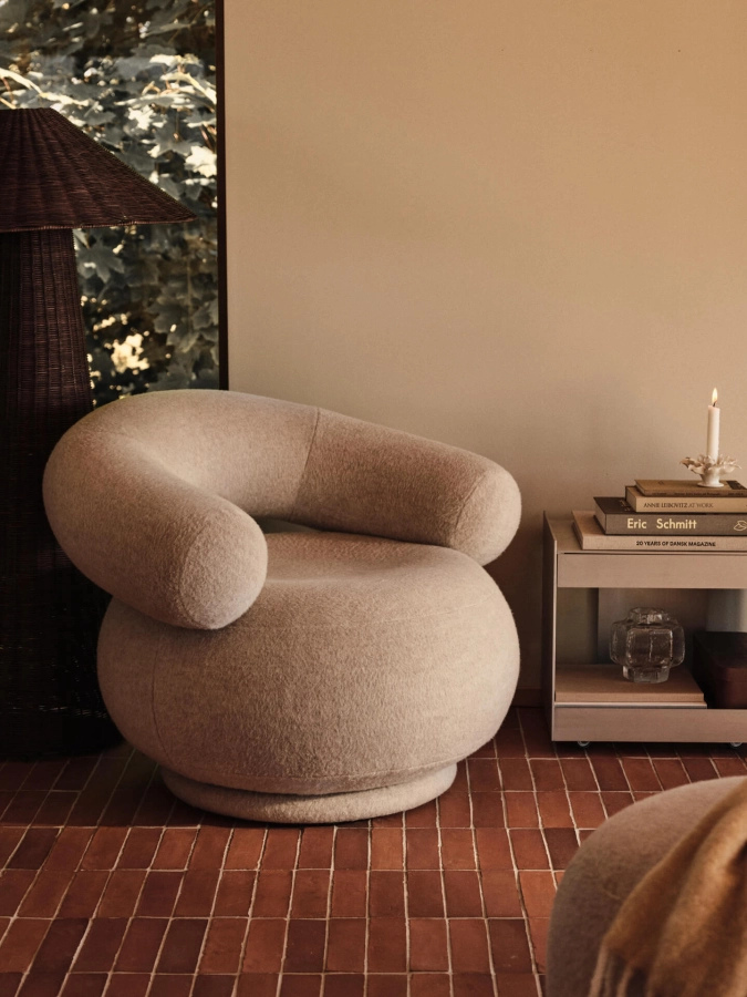 FERM LIVING fotel ORBO – soft alpaca – naturalny.jpeg