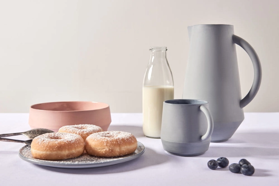 UNISON_COLLECTION_DONUTS_BLACKBERRIES_MILK_3.jpg
