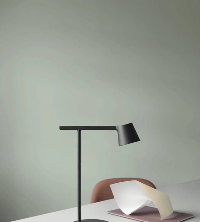 MUUTO lampa biurkowa TIP