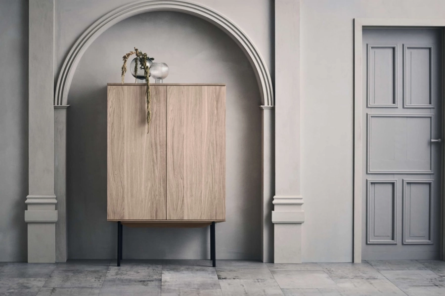 silent-highboard-closed-calice.jpg