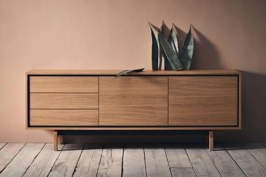 floow-sideboard-oiled-oak-veneer---closed.jpg