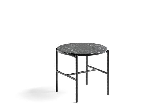 elegancki stolik z marmuru