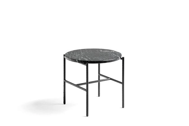 elegancki stolik z marmuru