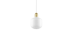 NORMANN COPENHAGEN lampa wisząca AMP S mosiądz / białe szkło