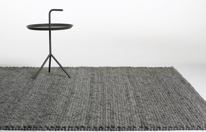 Peas dark grey 02.jpg