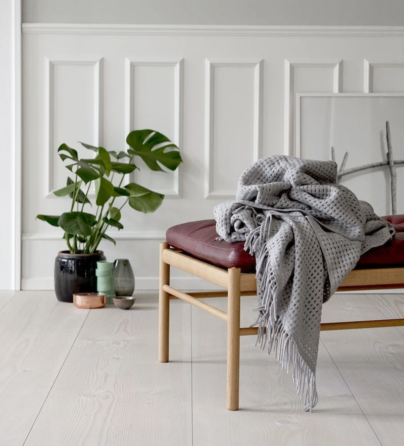 Basket throw grey.jpg