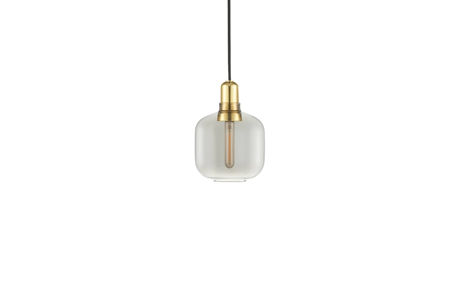 NORMANN COPENHAGEN lampa wisząca AMP S mosiądz/dymione szkło