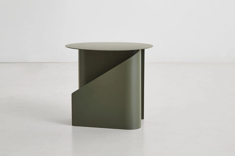 Minimalistyczny stolik Sentrum