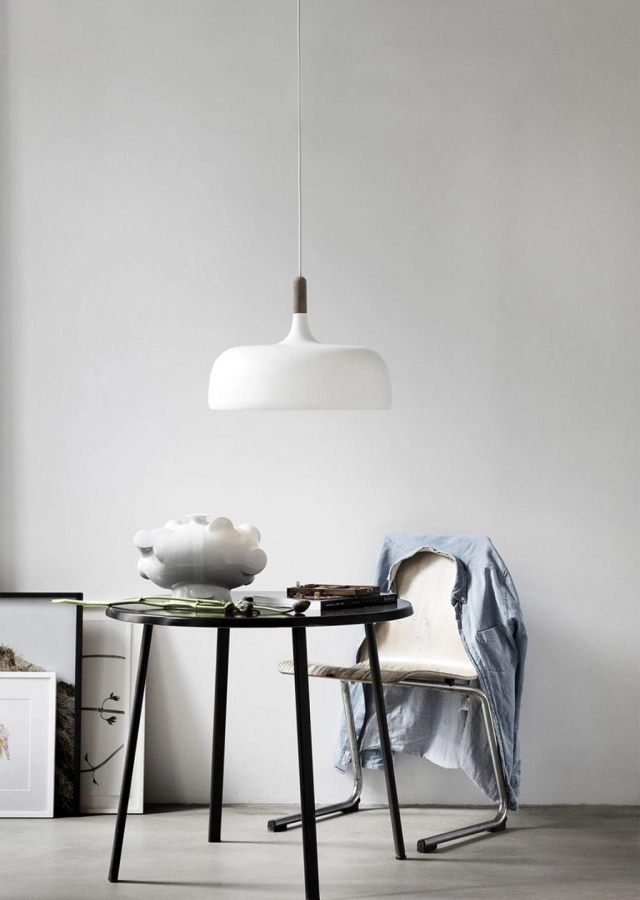 prosta lampa w skandynawskim stylu