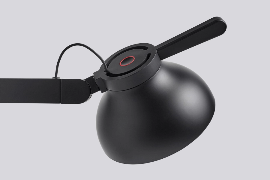 PC black 02.jpg