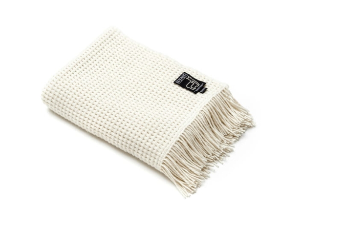 ELVANG pled BASKET off white