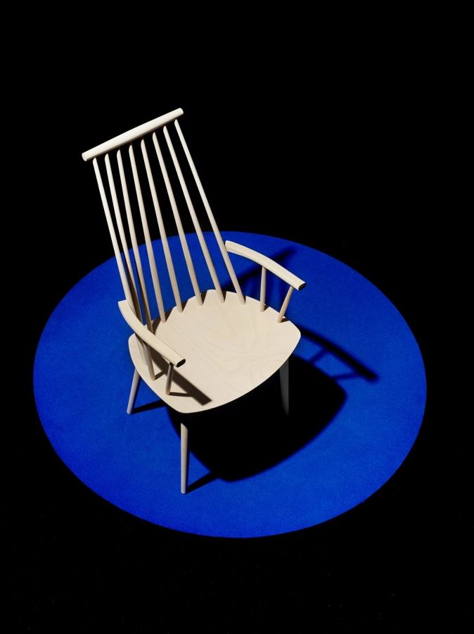 J110 Chair nature catalogue.jpg